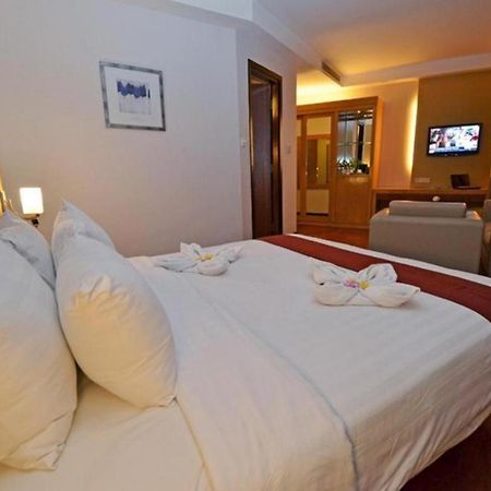 The Axana Hotel Padang  Zewnętrze zdjęcie