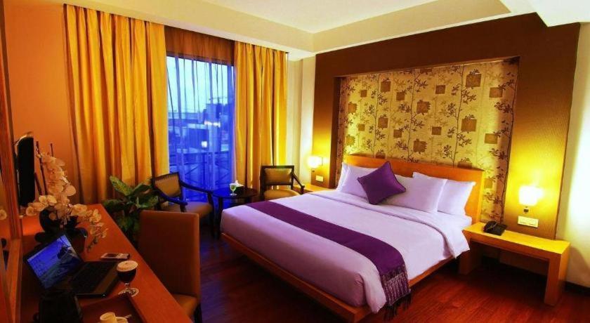 The Axana Hotel Padang  Zewnętrze zdjęcie